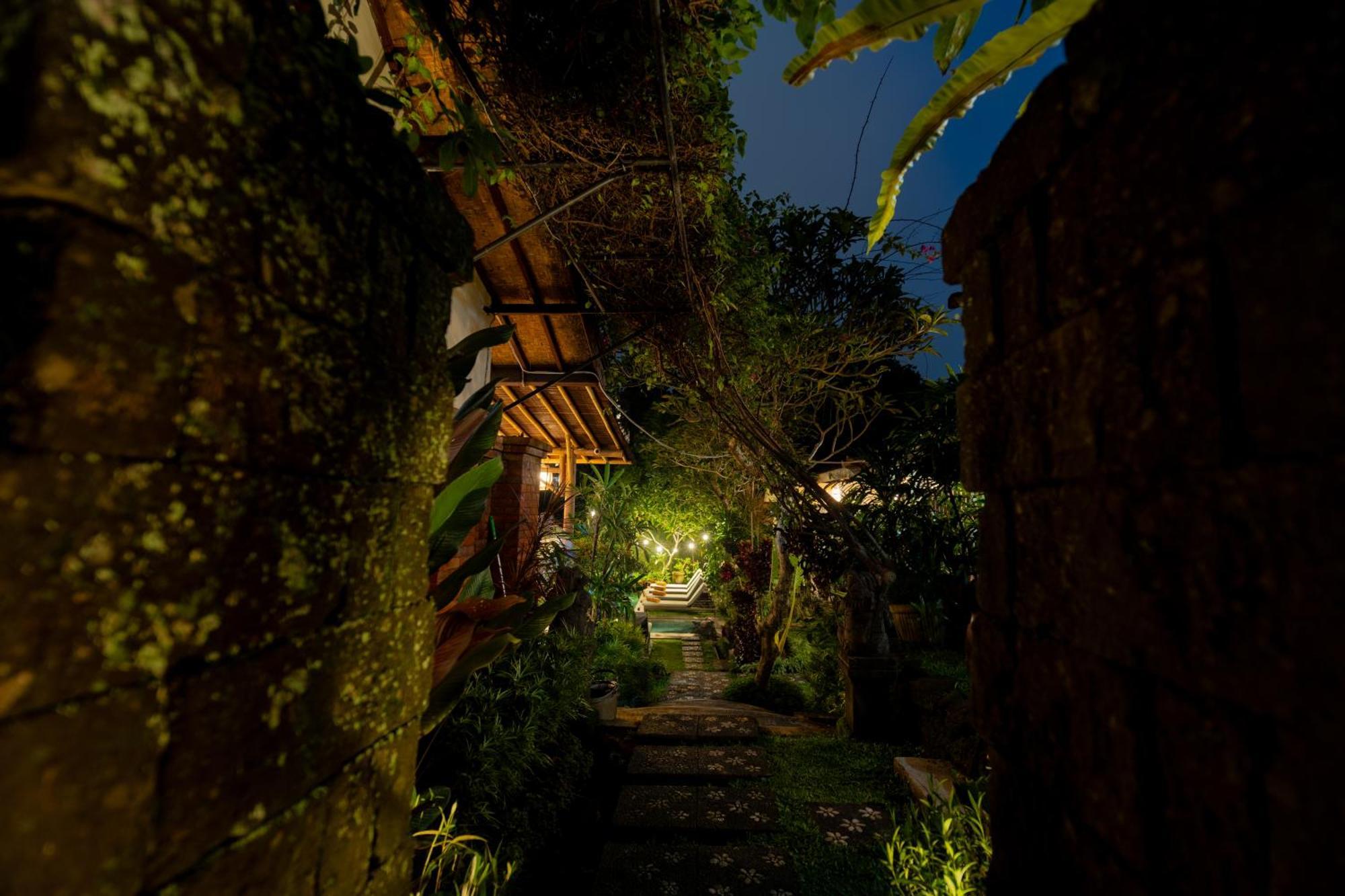 Hotel Desak Putu Putra Hidden Ubud Exterior foto